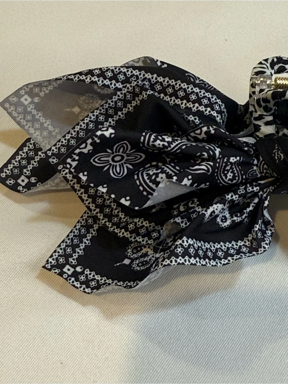 Black White Bandana Paisley Fabric Bow Claw Clip Hair Accessory Boho Y2K NWOT
